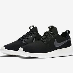 Black Nike Roche 2 Sneaker shoes